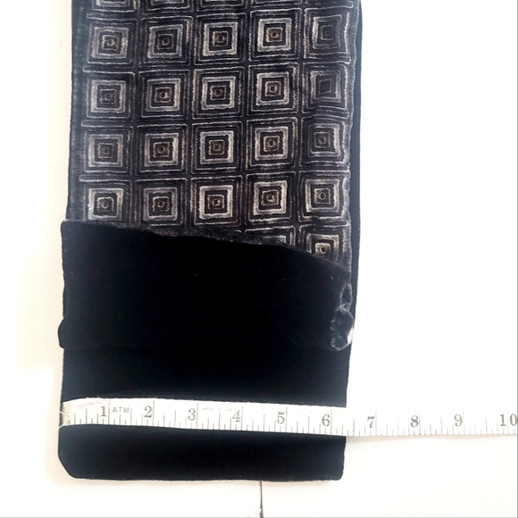 Black w/Grey Velvet Scarf - Picture 4 of 12